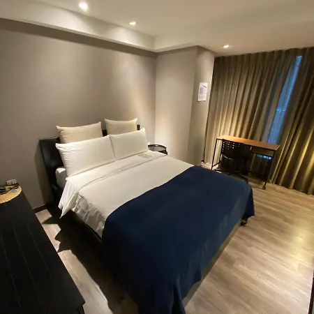 Photo de Yomi Hotel - Shuanglian Mrt Taipei
